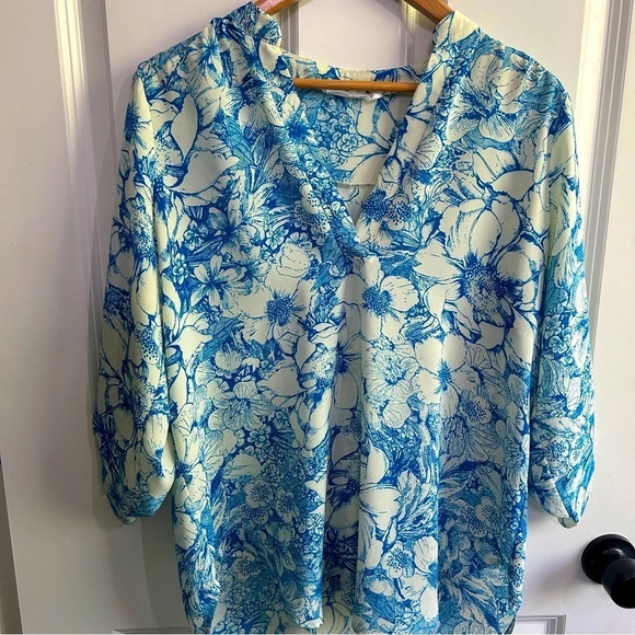 Lush Tops - Lush brand beautiful blue and ivory floral top. 3/4 sleeves. Flowy. Size M